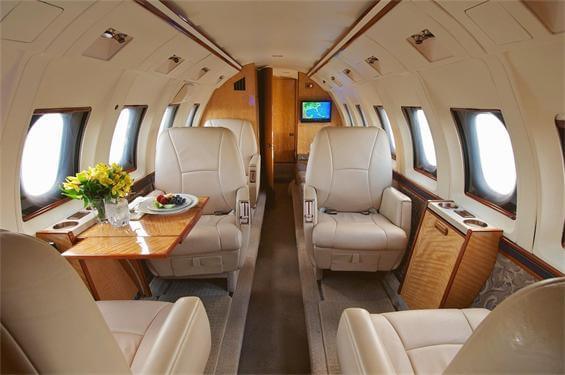 hawker-800xp-private-jets.jpg