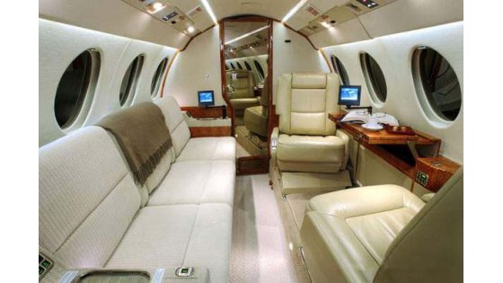 falcon-20-private-jet.jpg